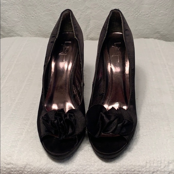 Peep Toe Heels - Picture 2 of 8